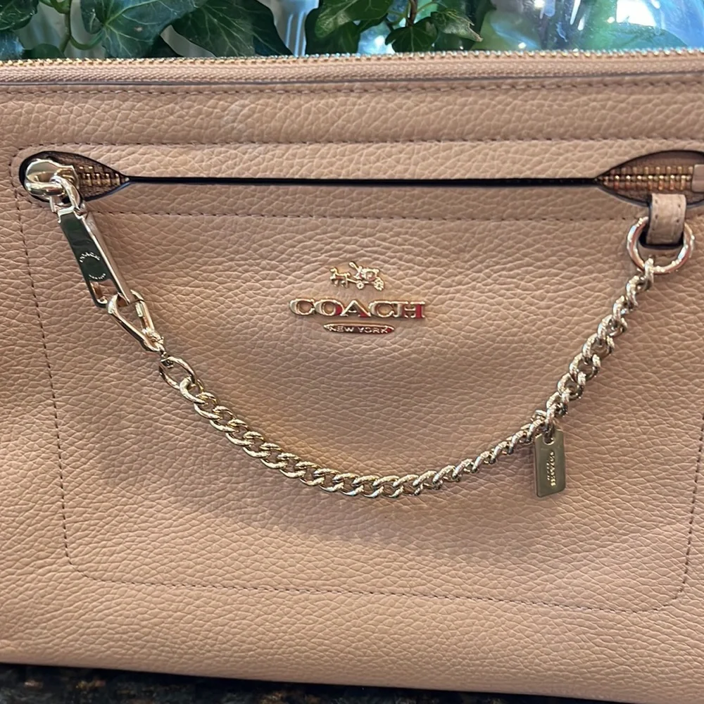 Coach XL wristlet pouch. NWTS golden beige Authentic - Picture 2 of 14